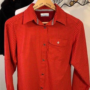 Columbia Sportswear Company Woman's Button Down Long Sleeve Lightweight Shirt